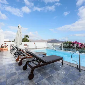 villa-villas-lanzarote-los-altos-by-new-lanzasuites-serena.in-canary-islands.com/